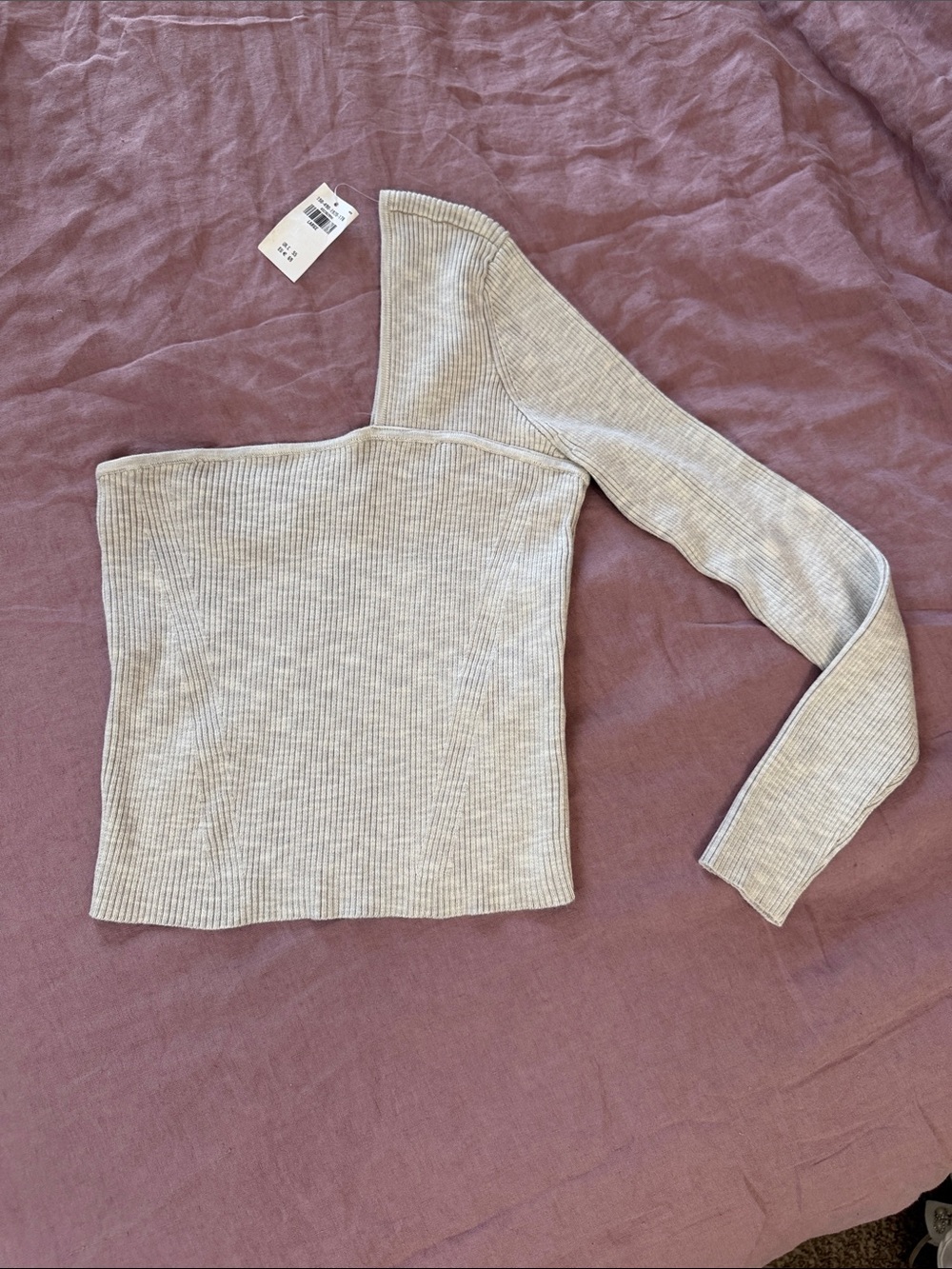 NWT Abercrombie & Fitch Off-the-Shoulder Ribbed Sweater in Light Gray - L